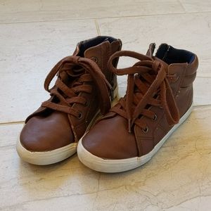 Cat & Jack zip up sneaker size 11